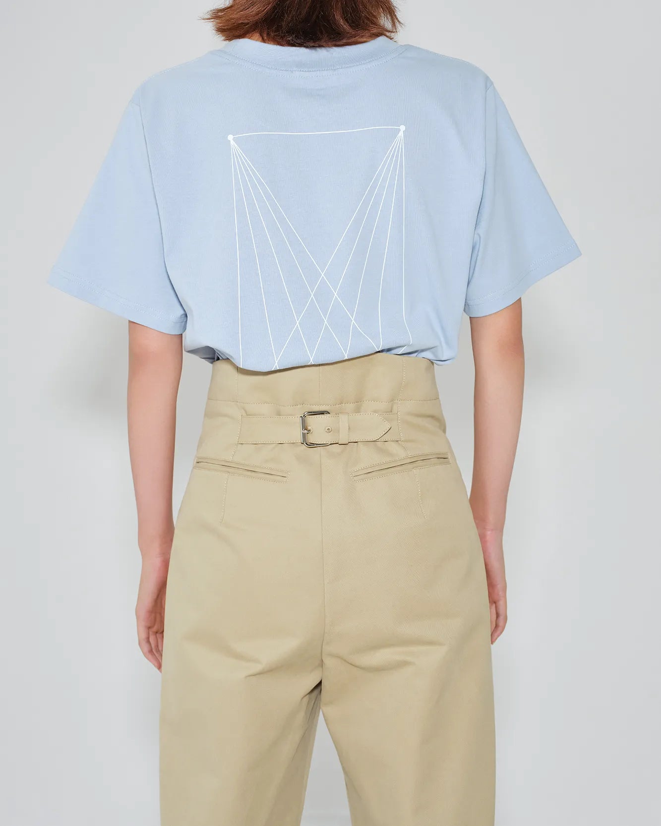 newnow-TIMELESS クラシック Tシャツ-パウダー