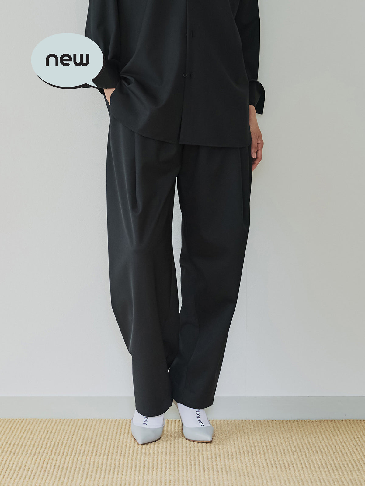 RELAX TUCK BALLOON PANTS