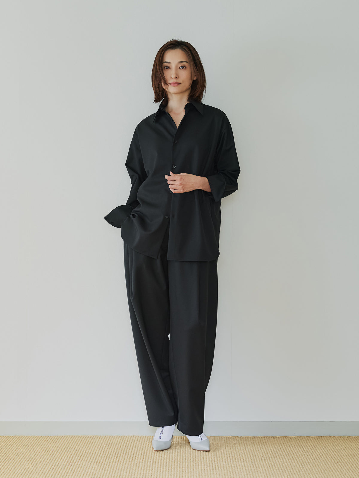 RELAX TUCK BALLOON PANTS