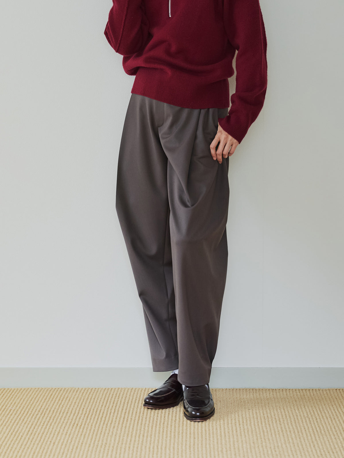 RELAX TUCK BALLOON PANTS