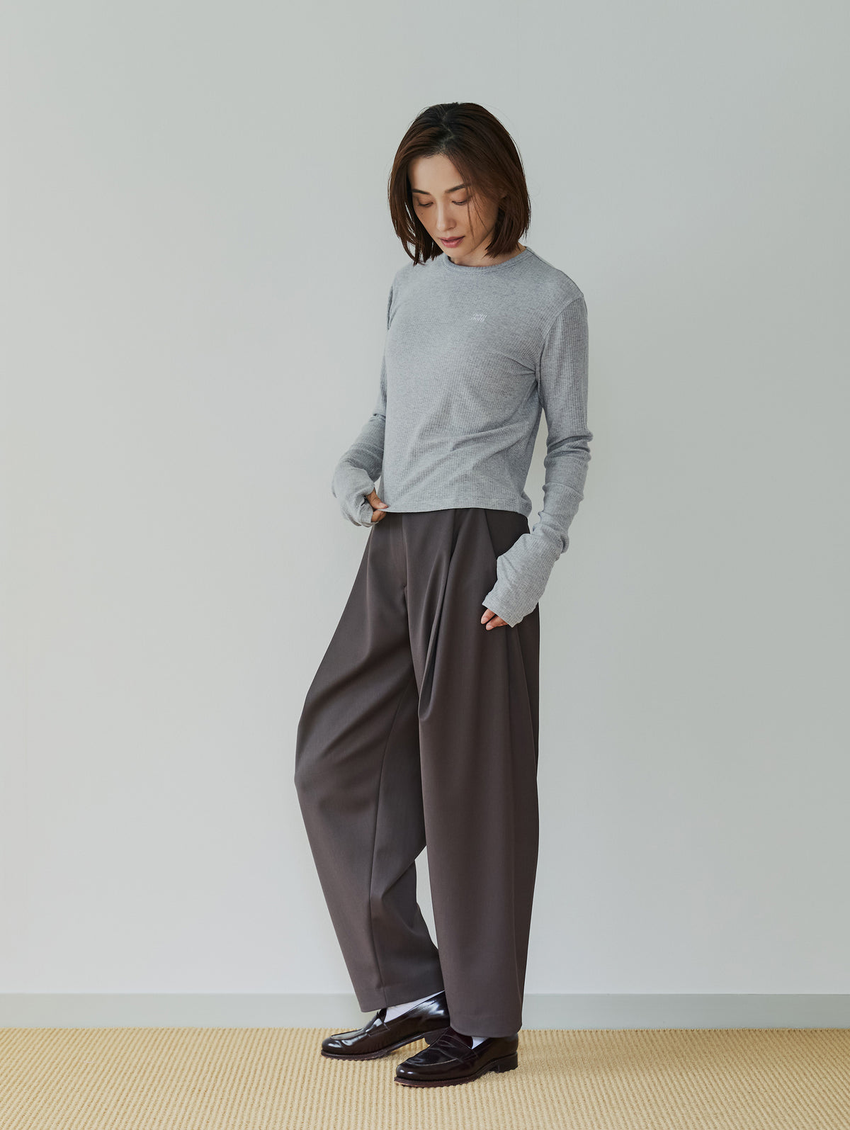 RELAX TUCK BALLOON PANTS