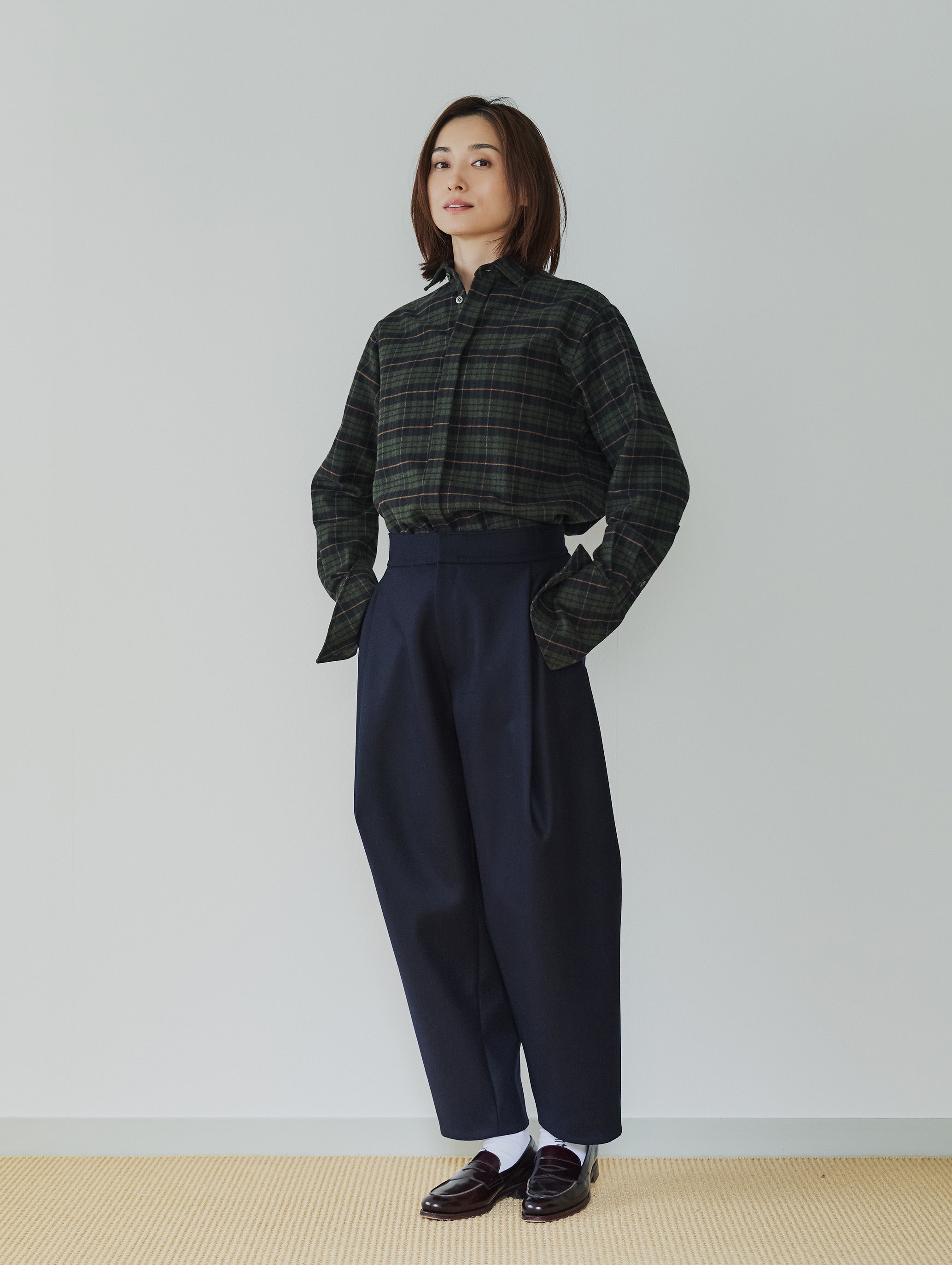 WOOL MELTON TUCK BALLOON PANTS