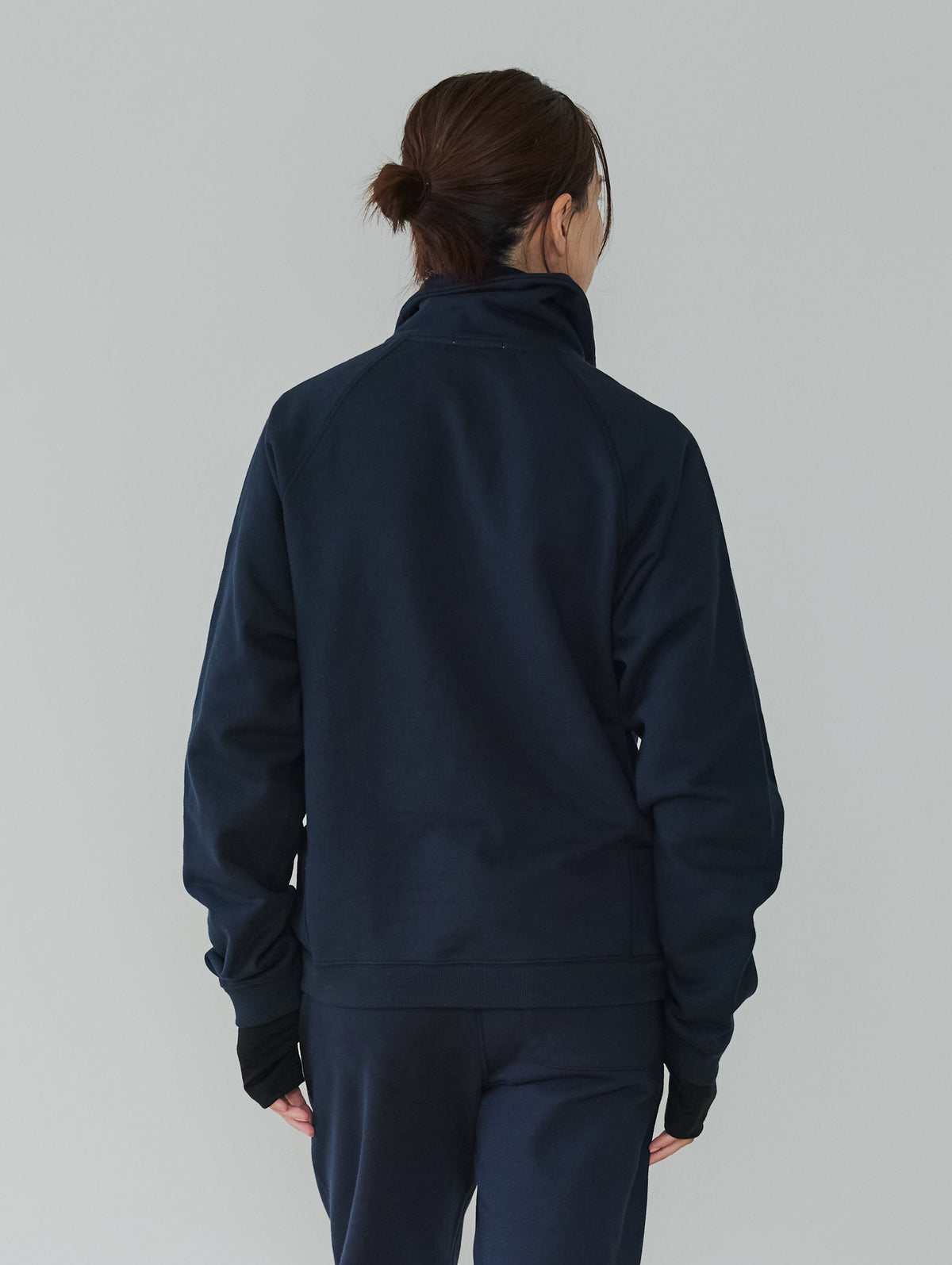 SIGNATURE HALF ZIP SWEAT