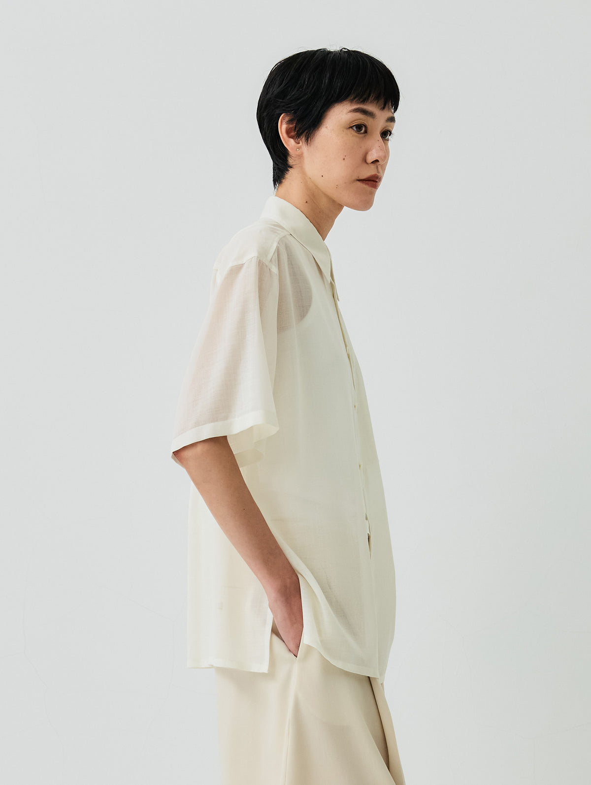 SOFT GAUZE SHEER S/S SHIRT