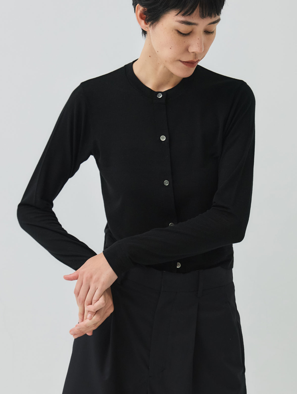 CASHMERE SILK CREWNECK CARDIGAN