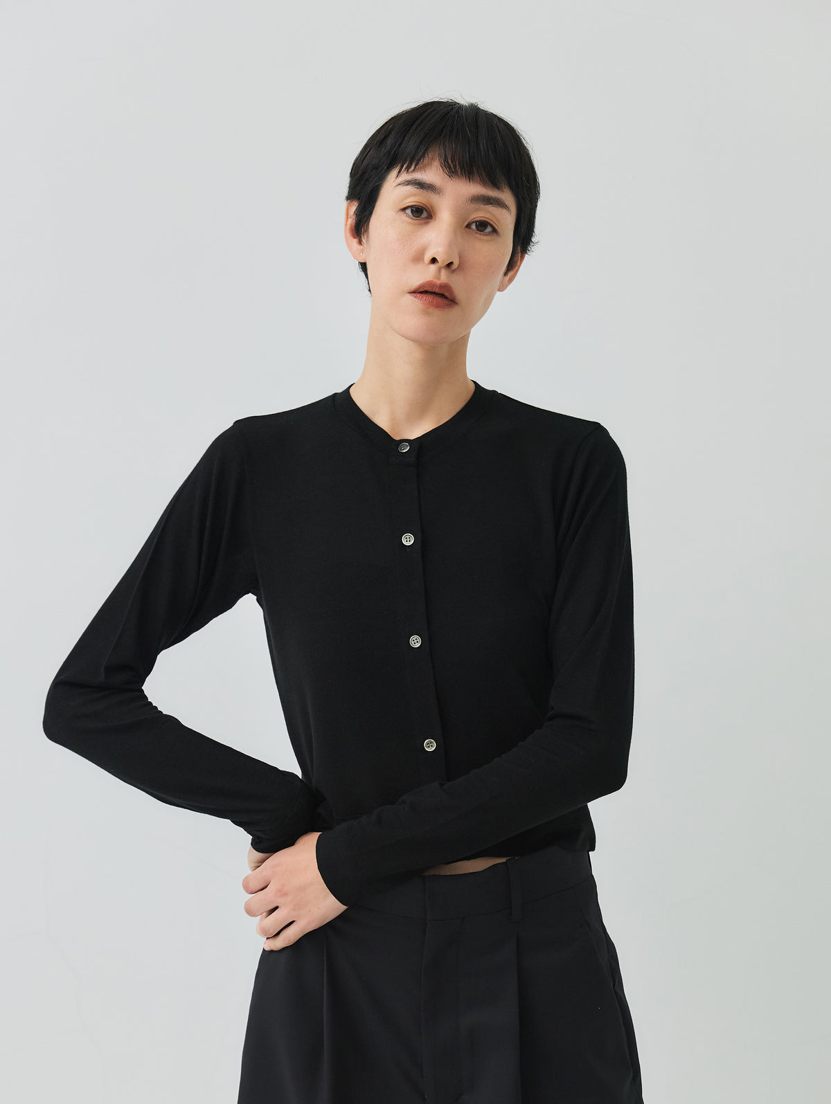 CASHMERE SILK CREWNECK CARDIGAN