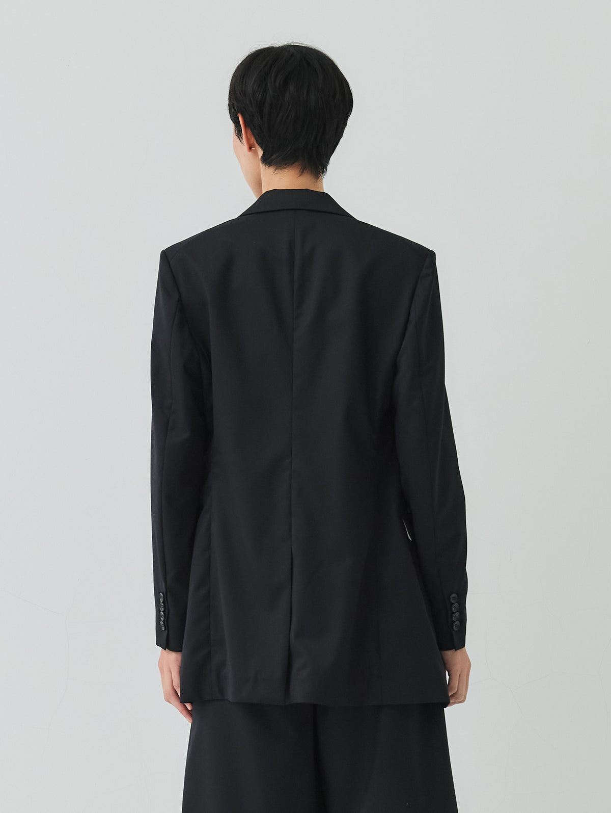 LIGHT WOOL TAILORED JACKET