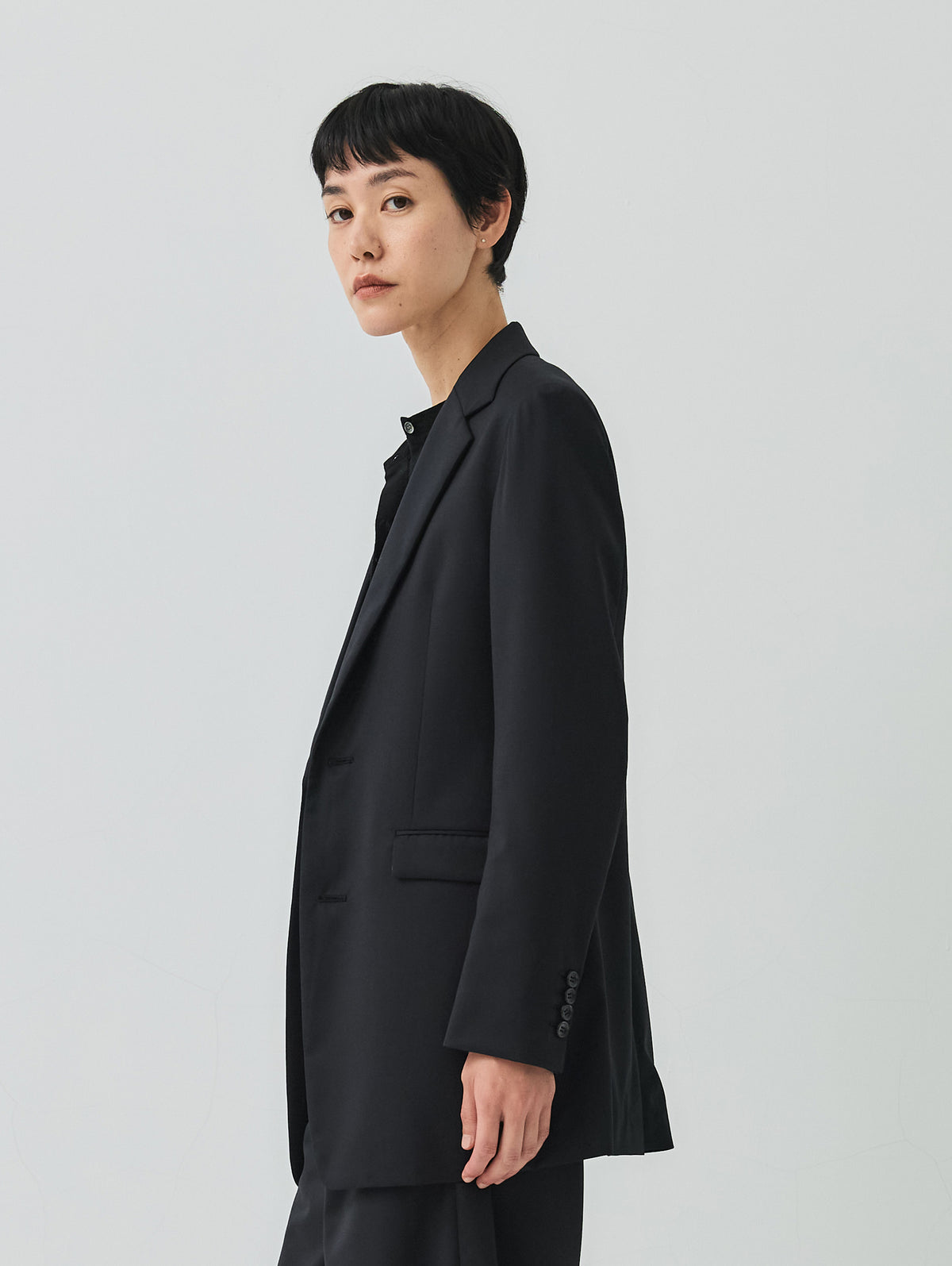 LIGHT WOOL TAILORED JACKET