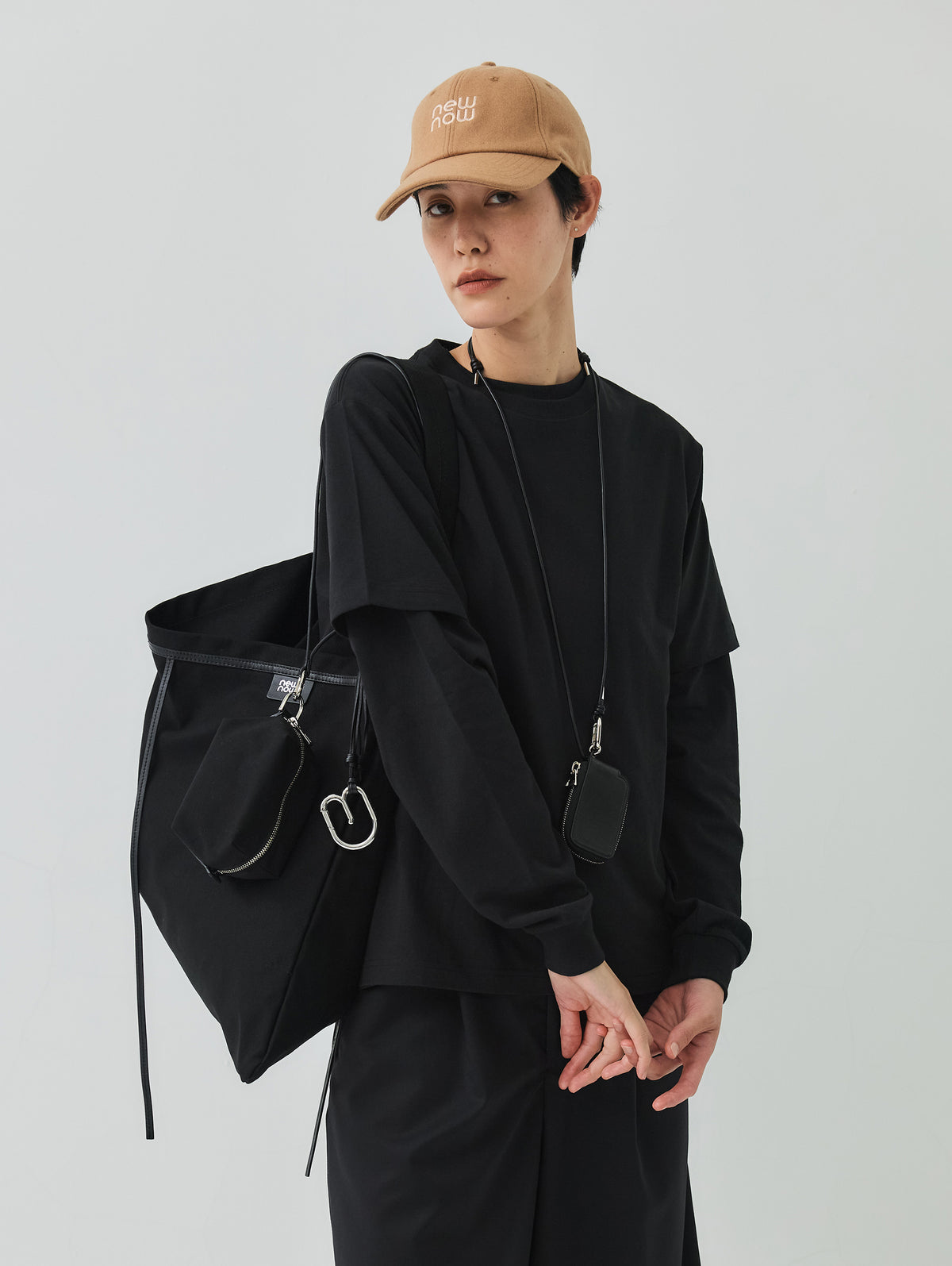 LONG STRAP TRAIN POUCH