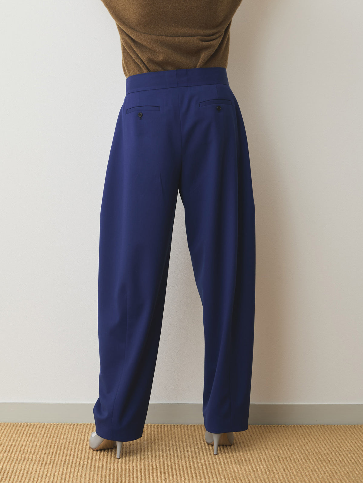 RELAX TUCK BALLOON PANTS