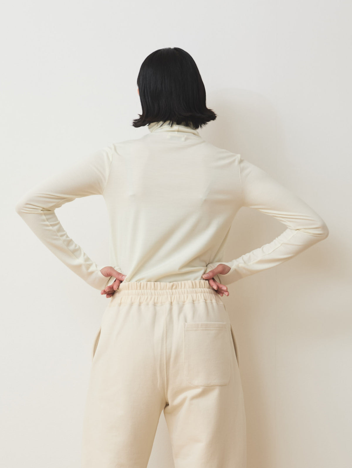 FINE MERINO WOOL HIGH NECK PULLOVER