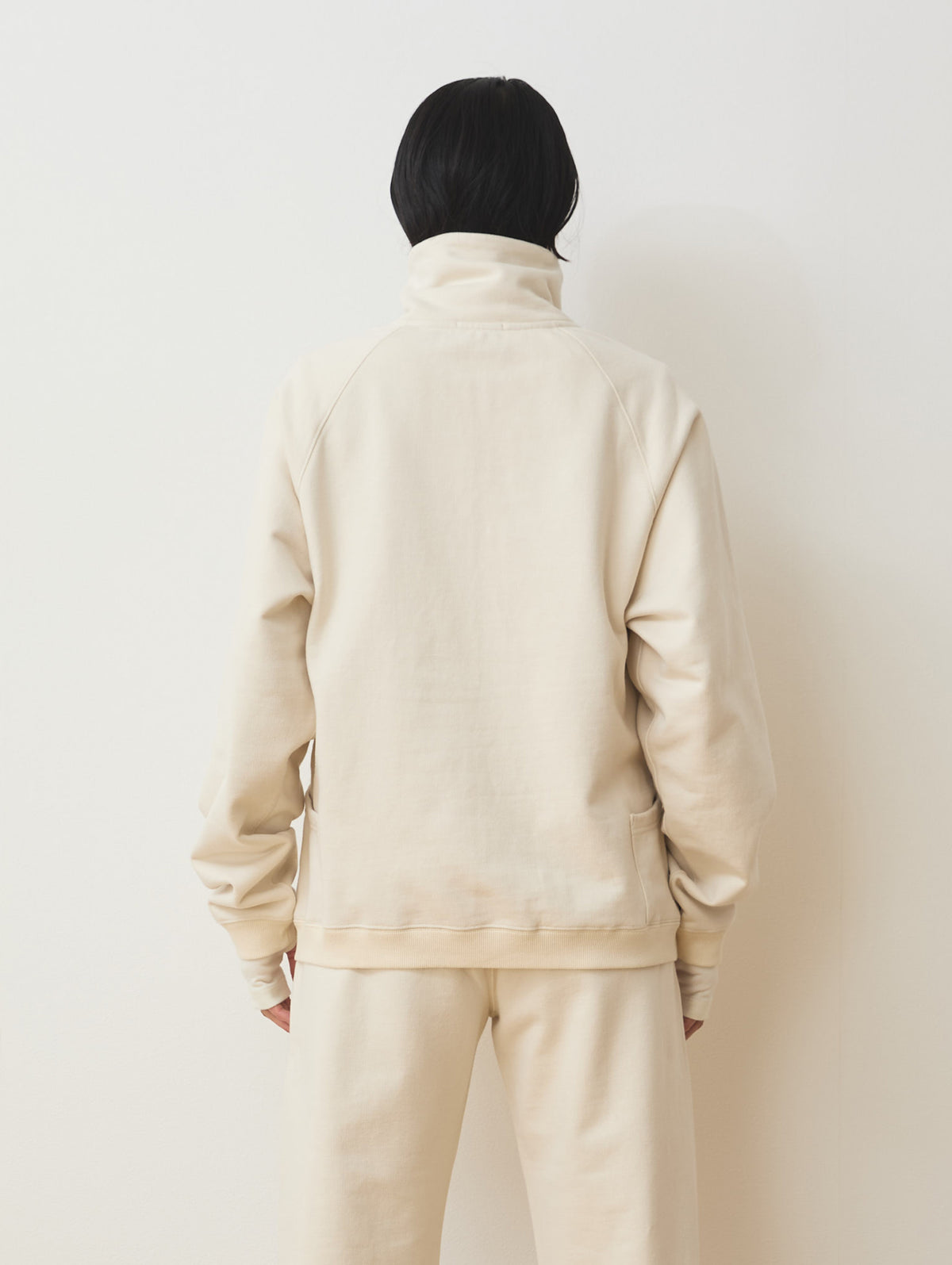 SIGNATURE HALF ZIP SWEAT