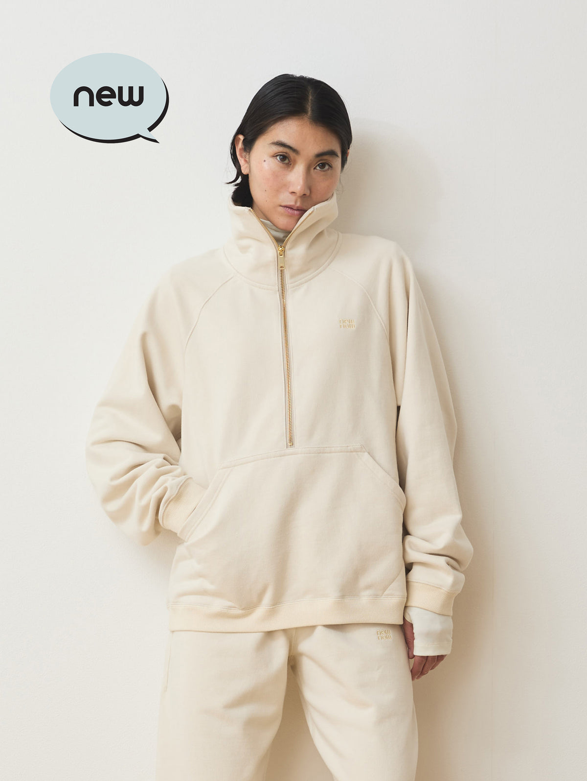 SIGNATURE HALF ZIP SWEAT