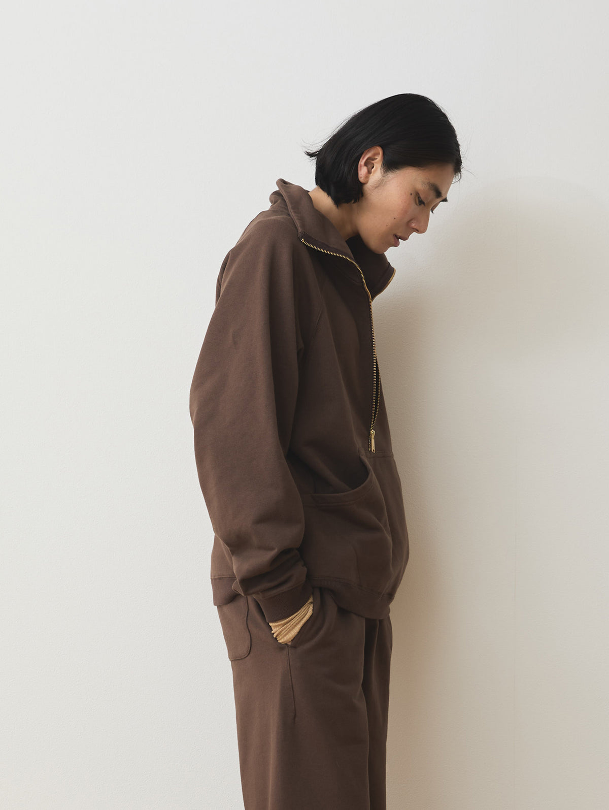SIGNATURE HALF ZIP SWEAT